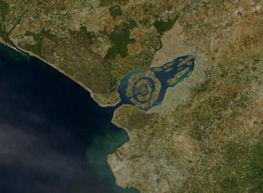 La Atlántida en Doñana. Círculos vía satélite.