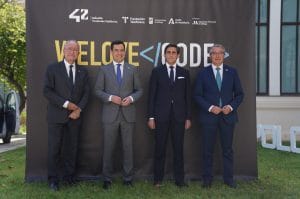Juanma Moreno inaugura el campus de programación «42 Málaga»