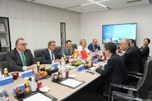 Juanma Moreno fortalece lazos comerciales con China en una visita oficial clave para Andalucía