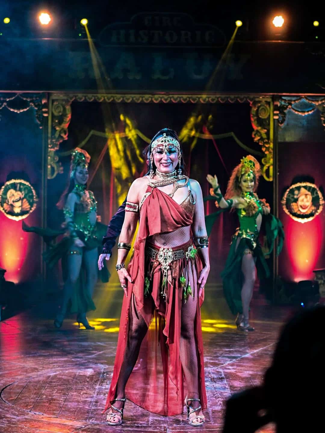 Circo Raluy. Rosa Raluy durante su número del espectáculo Terra