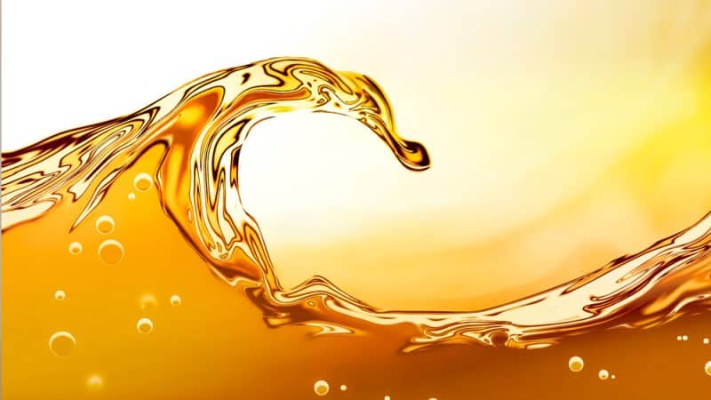 Dos materiales, dos mundos. Las resinas que sostienen la industria moderna