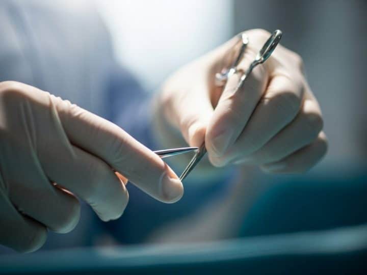 VOX destapa la negligencia en la sanidad andaluza: retrasos en la prueba del talón a 200 recién nacidos en Málaga