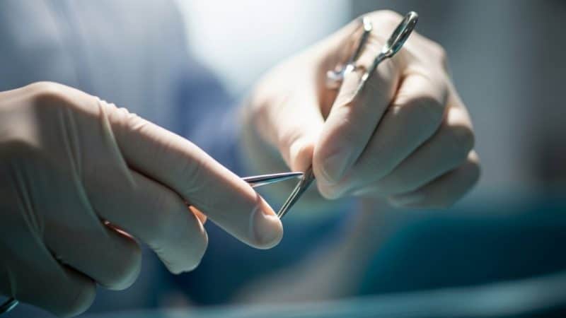 VOX destapa la negligencia en la sanidad andaluza: retrasos en la prueba del talón a 200 recién nacidos en Málaga