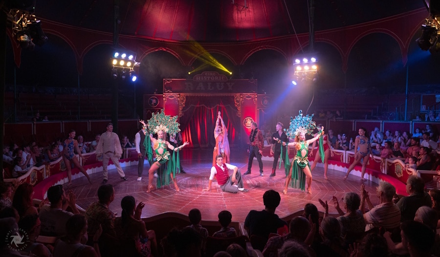 El Circo Raluy, considerado el mejor circo de España por su historia, sus premios y su espectáculo Terra